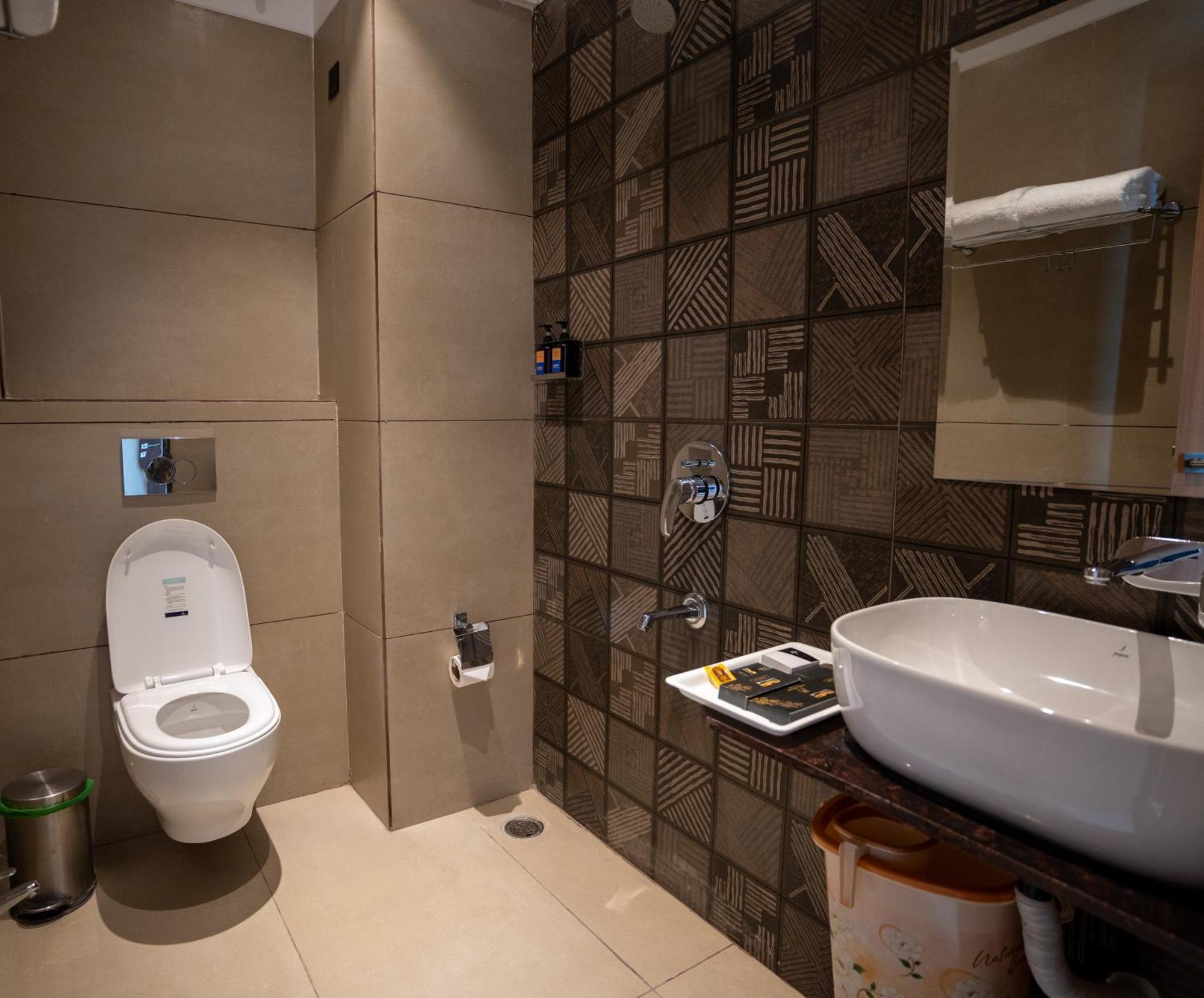 Hotel Alba Inn, Indore Dış mekan fotoğraf